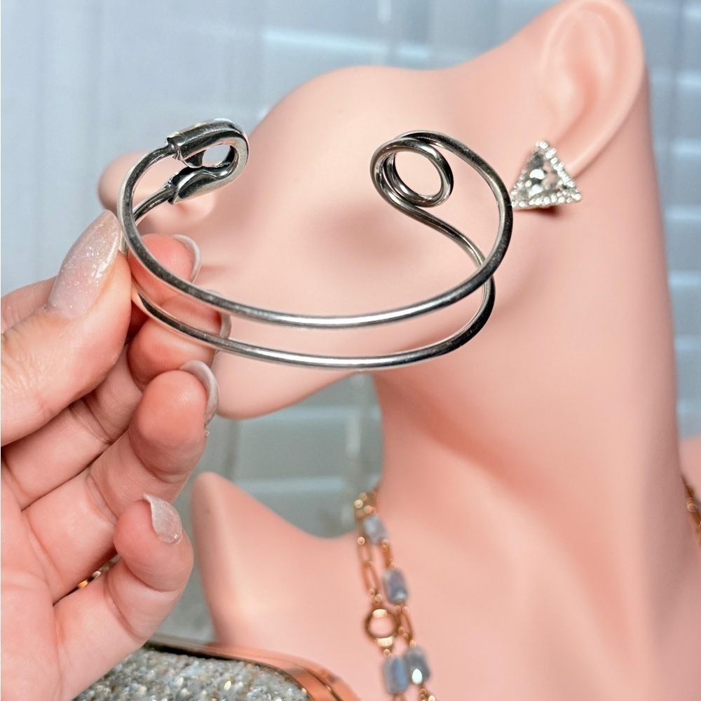 S925 Elegant Silver Bracelet - Picture 7 of 16